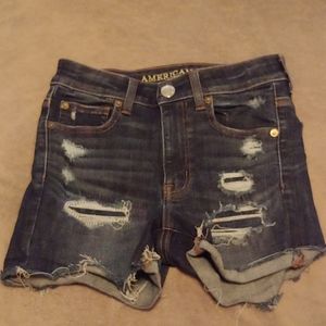 Size 2 American Eagle Hi-Rise shortie